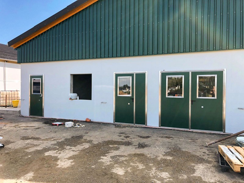 New cowshed including assembly delivered